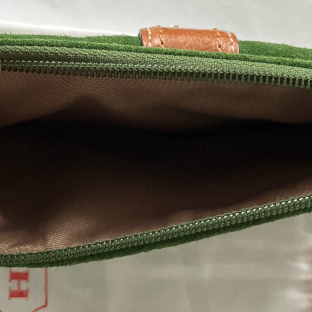 y2k Rare Vintage Green Suede COACH  SoHo Buckle Wristlet Wallet One Owner Clean - Picture 3 of 5